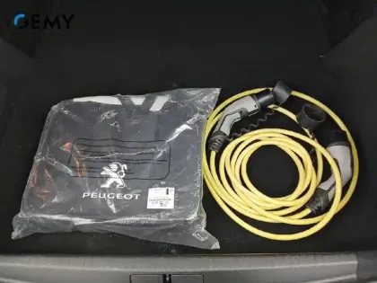 Photo 43 Peugeot 208  ELECTRIQUE 50 KWH 136