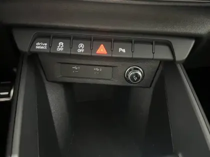 Photo 99 Audi A1  Sportback 30 TFSI 116 ch S tronic 7