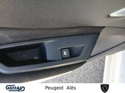 Photo 33 Peugeot 308  PHEV 180 e-EAT8
