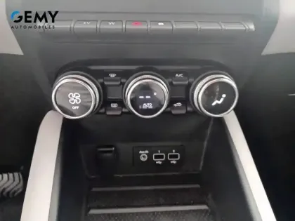 Photo 36 Renault Captur  E-Tech Plug-in 160