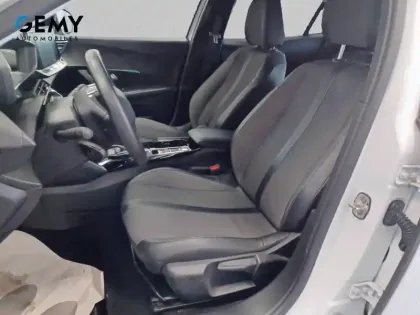 Photo 8 Peugeot 2008  Moteur électrique 136 ch