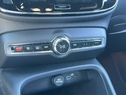 Photo 20 Volvo Xc40  Recharge 231 ch 1EDT