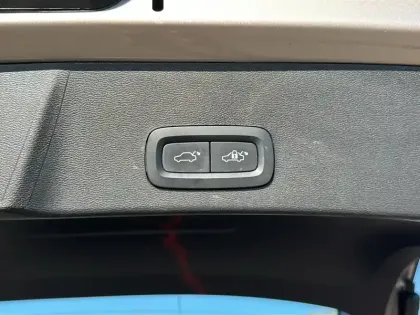 Photo 7 Volvo Xc40  Recharge 231 ch 1EDT