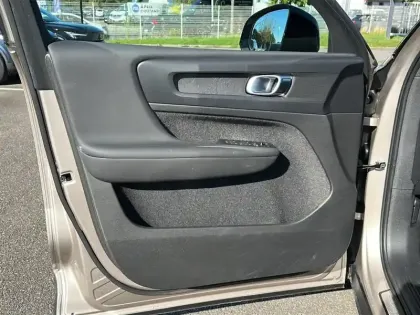 Photo 10 Volvo Xc40  Recharge 231 ch 1EDT