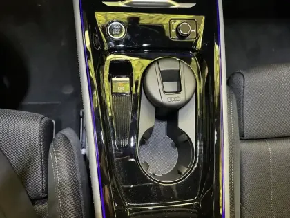 Photo 25 Audi Q3  e-hybrid 272 ch S tronic 6