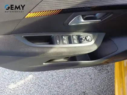 Photo 30 Peugeot 208  Electrique 50 kWh 136ch