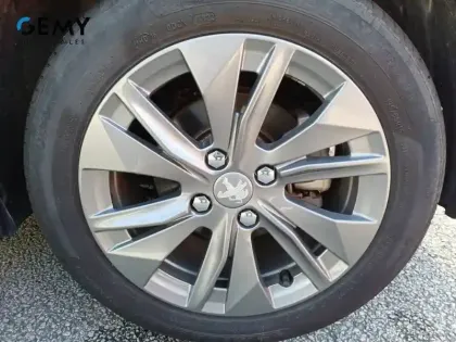 Photo 28 Peugeot 208  Electrique 50 kWh 136ch