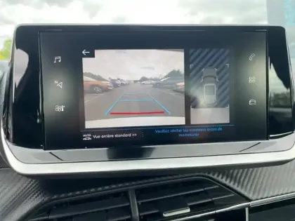 Photo 25 Peugeot 2008  PureTech 100 S&S BVM6 Active