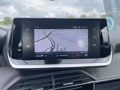 Photo 21 Peugeot 2008  PureTech 100 S&S BVM6 Active