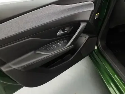 Photo 15 Peugeot 308  PureTech 130ch S&S EAT8 Allure