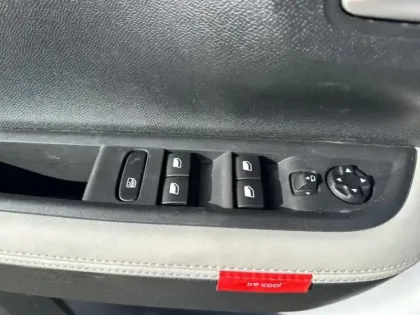 Photo 11 Citroën C3  1.2 Turbo 100ch MAX