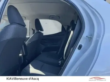 Photo 11 Toyota Yaris  116h Design 5p MY22