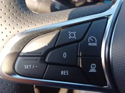 Photo 35 Renault Captur  E-Tech full hybrid 160 ch