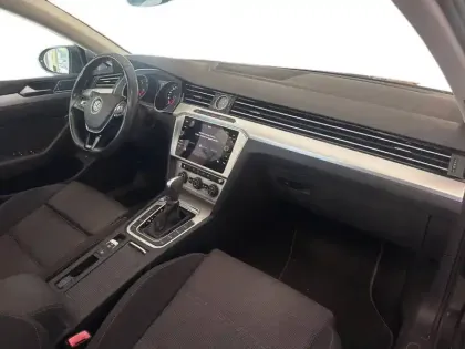 Photo 36 Volkswagen Passat  SW 2.0 TDI 150 DSG7