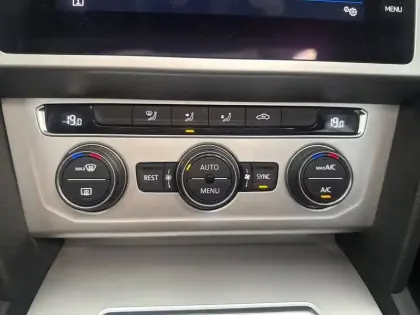 Photo 53 Volkswagen Passat  SW 2.0 TDI 150 DSG7