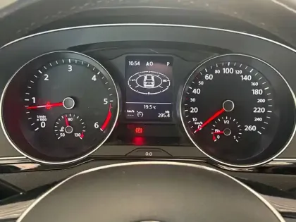 Photo 44 Volkswagen Passat  SW 2.0 TDI 150 DSG7