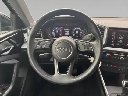 Photo 10 Audi A1  Sportback 30 TFSI 116 ch S tronic 7