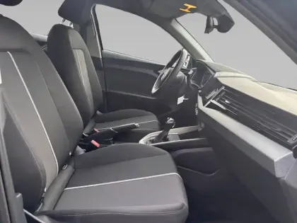 Photo 13 Audi A1  Sportback 30 TFSI 116 ch S tronic 7