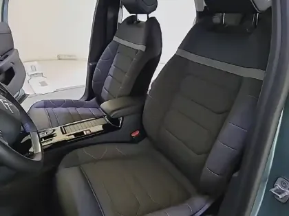 Photo 10 Citroën C4  PureTech 130 S&S EAT8