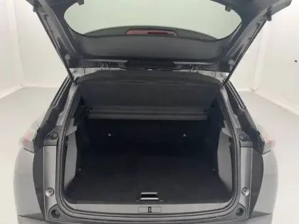 Photo 12 Peugeot 2008  PureTech 130 S&S BVM6