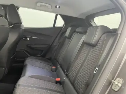 Photo 45 Peugeot 2008  PureTech 130 S&S BVM6