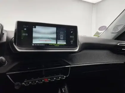 Photo 26 Peugeot 2008  PureTech 130 S&S BVM6