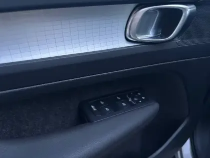 Photo 13 Volvo Xc40  B3 163 ch DCT7