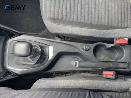 Photo 34 Peugeot 2008  PureTech 100 S&S BVM6