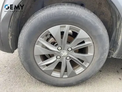 Photo 10 Peugeot 2008  PureTech 100 S&S BVM6