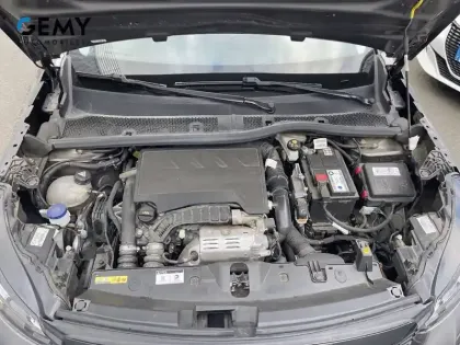 Photo 11 Peugeot 2008  PureTech 100 S&S BVM6