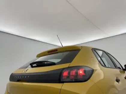 Photo 25 Peugeot 208  PureTech 75 S&S BVM5