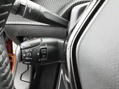 Photo 43 Peugeot 2008  Moteur électrique 136 ch