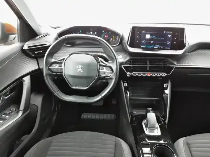 Photo 33 Peugeot 2008  Moteur électrique 136 ch