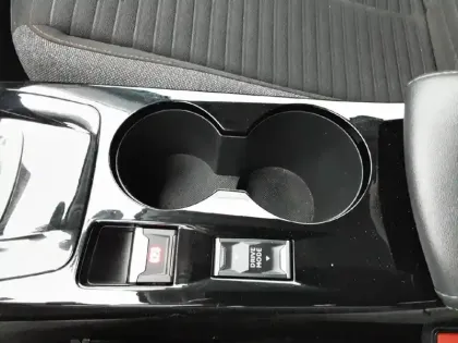 Photo 50 Peugeot 2008  Moteur électrique 136 ch