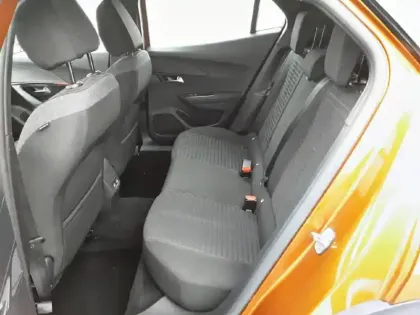 Photo 37 Peugeot 2008  Moteur électrique 136 ch