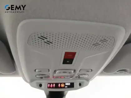 Photo 33 Peugeot 208  Electrique 50 kWh 136ch