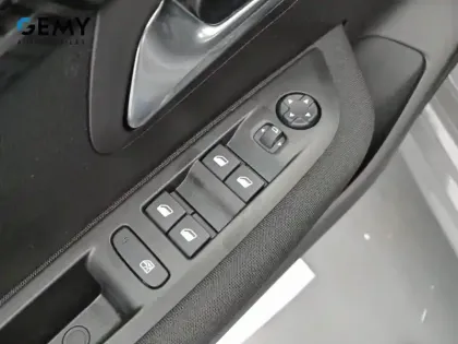 Photo 9 Peugeot 208  PureTech 100 S&S BVM6