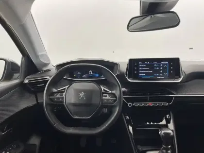 Photo 21 Peugeot 208  PureTech 100 S&S BVM6