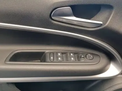 Photo 29 Jeep Avenger  1.2 Turbo T3 100 ch