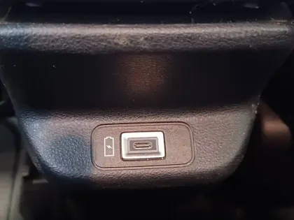 Photo 28 Jeep Avenger  1.2 Turbo T3 100 ch