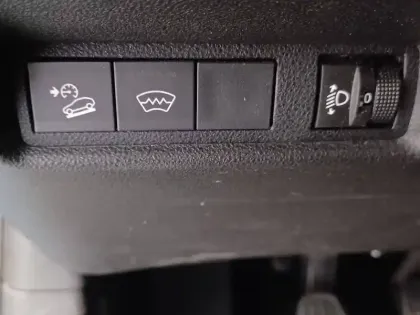 Photo 30 Jeep Avenger  1.2 Turbo T3 100 ch