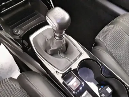 Photo 13 Peugeot 208  PureTech 100 S&S BVM6