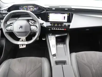 Photo 7 Peugeot 308  PHEV 180ch GT e-EAT8