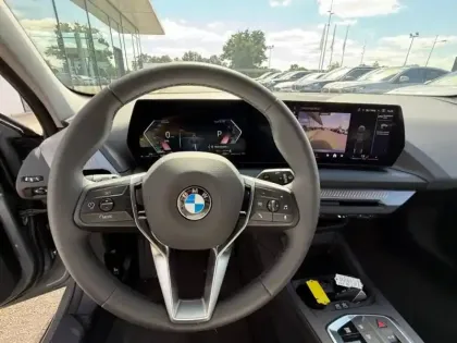 Photo 5 BMW Serie 1 Série 1 120dA 163ch M Sport Design DKG7