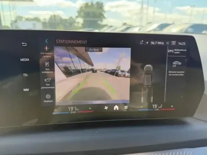 Photo 12 BMW Serie 1 Série 1 120dA 163ch M Sport Design DKG7