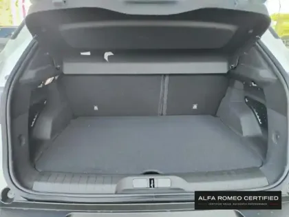 Photo 5 Alfa Romeo Junior  1.2 Ibrida 145ch Speciale e-DCT6