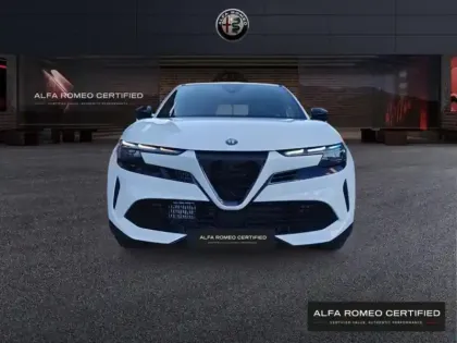 Photo 1 Alfa Romeo Junior  1.2 Ibrida 145ch Speciale e-DCT6