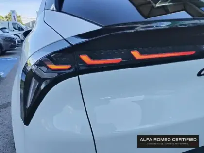 Photo 11 Alfa Romeo Junior  1.2 Ibrida 145ch Speciale e-DCT6
