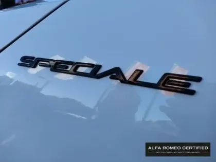 Photo 14 Alfa Romeo Junior  1.2 Ibrida 145ch Speciale e-DCT6