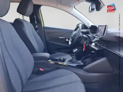 Photo 34 Peugeot 208  1.2 PureTech 100ch S/S Allure Camera Carplay